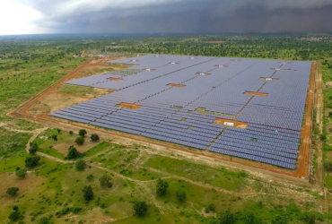 centrale d'énergie solaire photovoltaique.