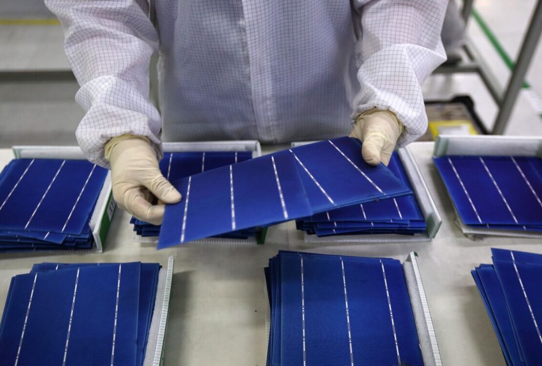 image pour usine de panneaux solaires