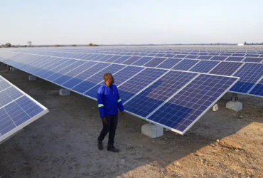 image representative de centrale solaire noor Tchad