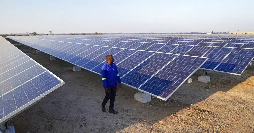 image representative de centrale solaire noor Tchad