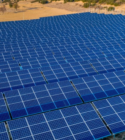 Image d'une ferme solaire - représentation Égypte solaire