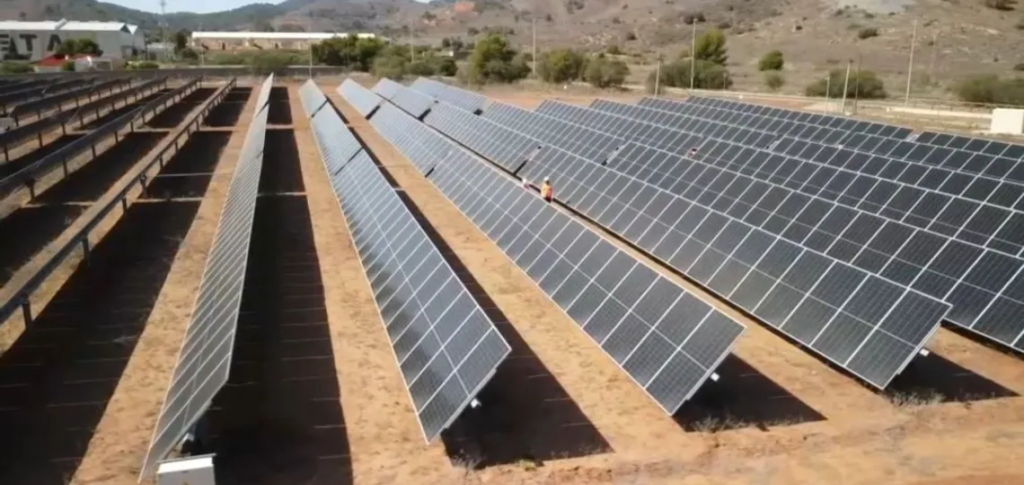 image representative des 20 centrales photovoltaiques prévue en Algerie pour 2026