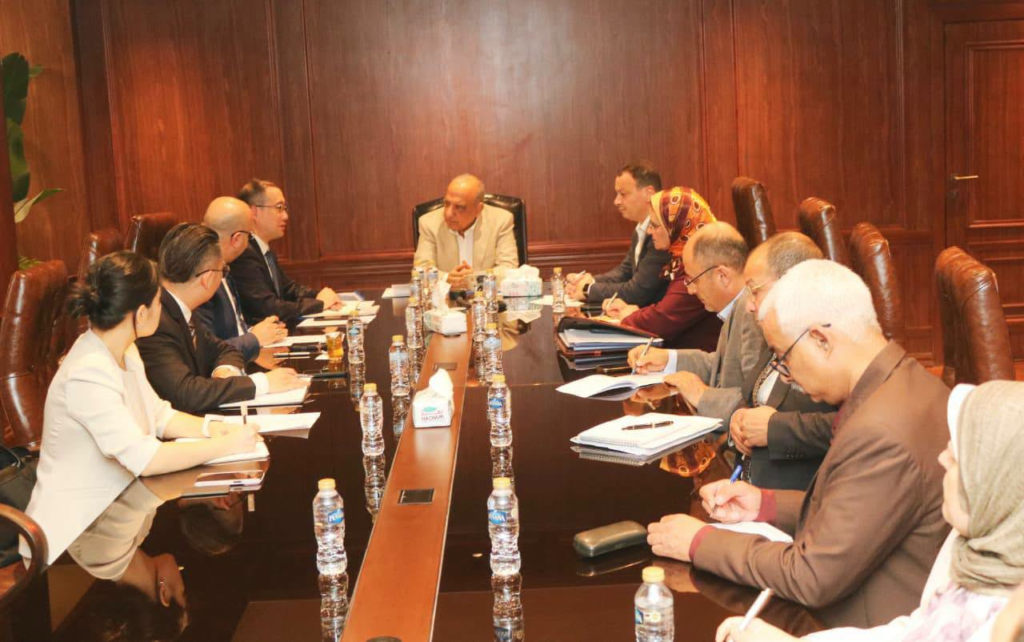 signature de contrats pour renforer l'infrastructure pour 1 100 MW d'éolien
