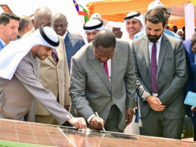inauguration de la centrale solaire Sakai 2
