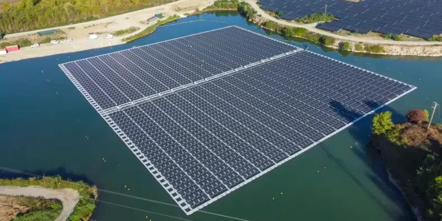 projet solaire flottant